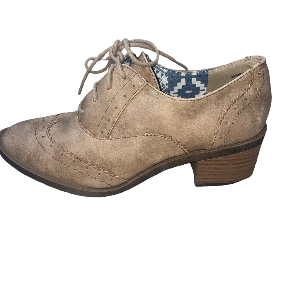 Pop loafers Brand suede lace up tan loafers SZ 7.5 with chunky heel Oxford